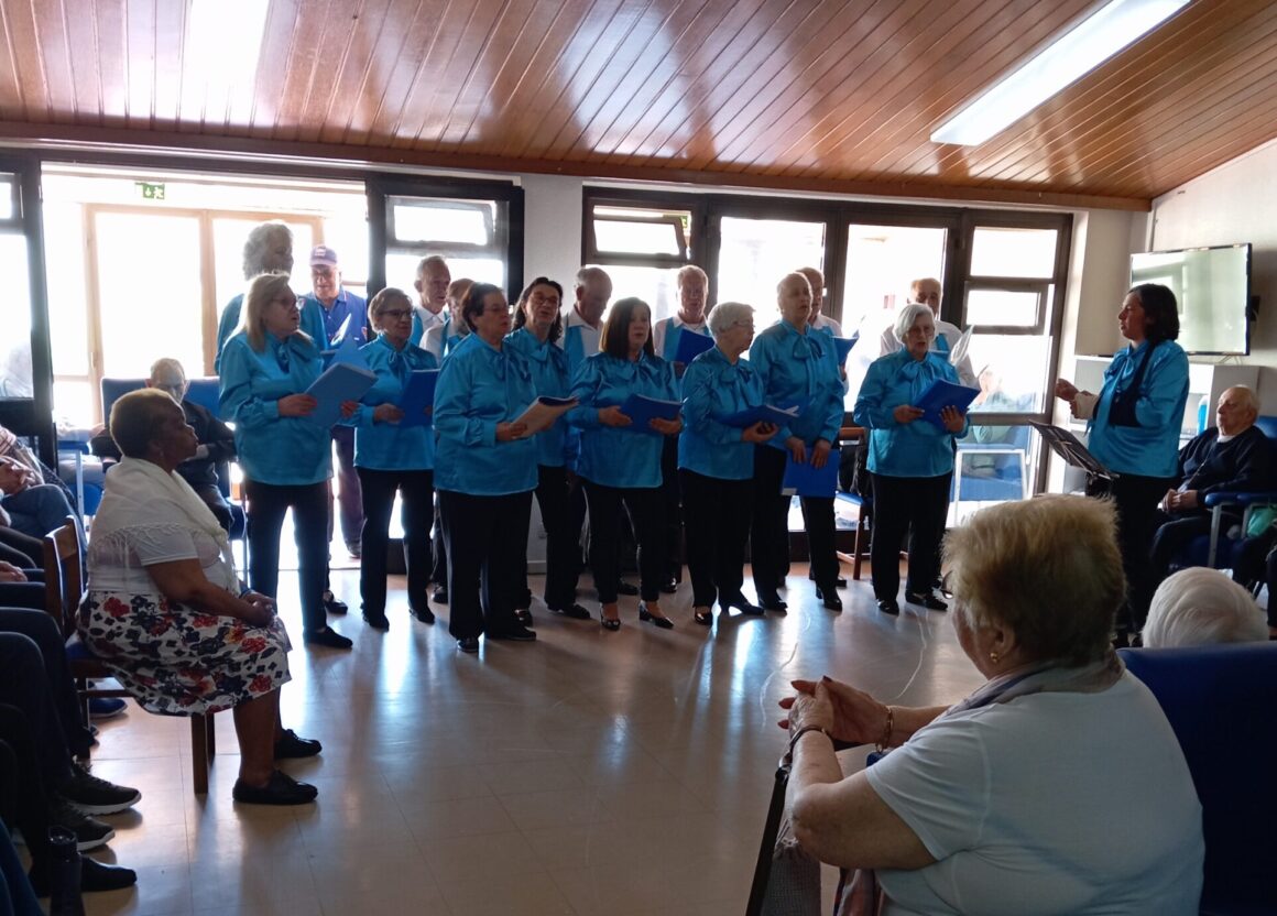 Melodias e Alegria animaram domingo no Lar de Santo António