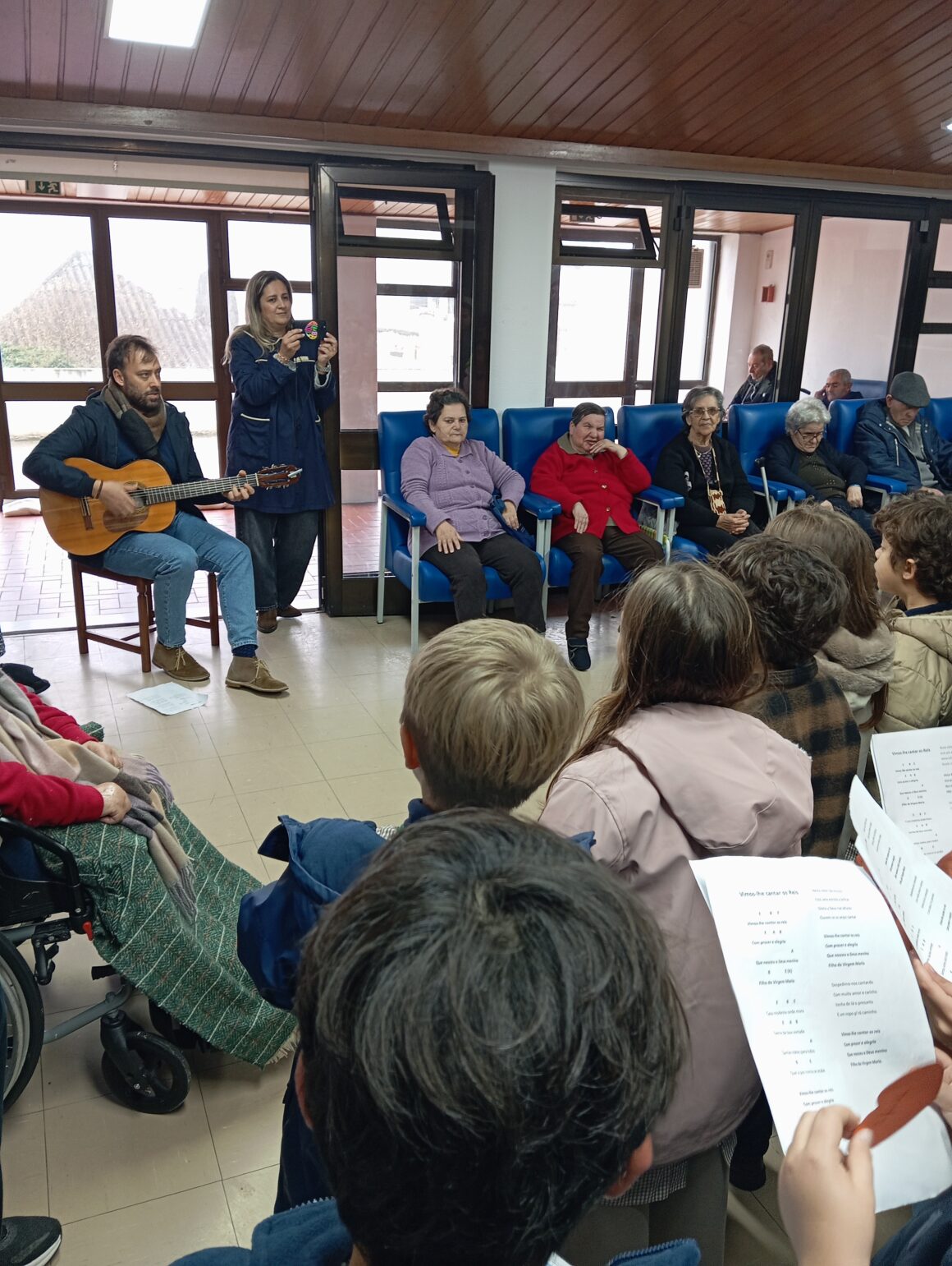 Encontro Geracional: Visita Musical dos alunos do Jardim Escola João de Deus Encontro Geracional: Visita Musical dos alunos do Jardim Escola João de Deus